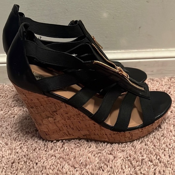 💕 STEVE MADDEN 8.5 CORK Wedges gold zipper up the front nice like new open toe - Picture 4 of 5